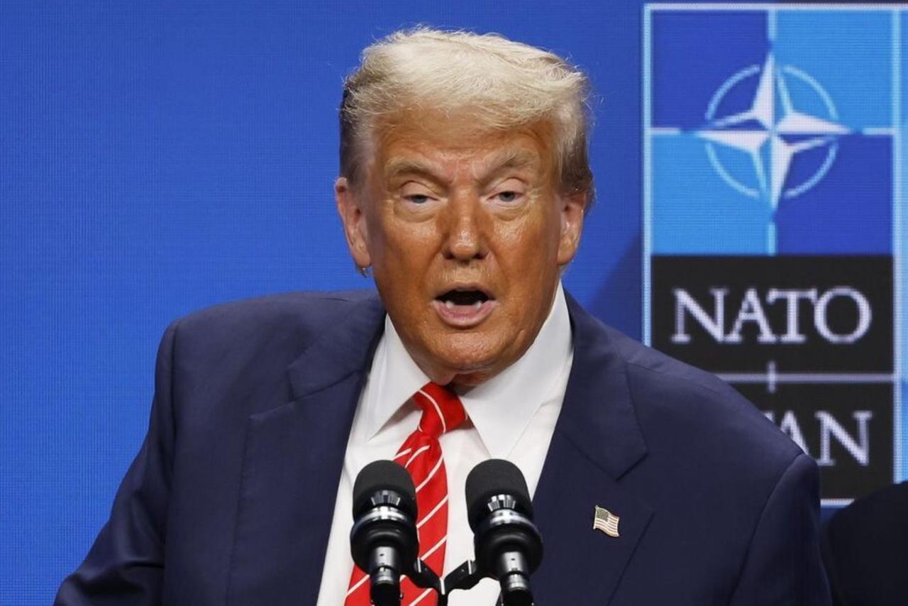 【美国总统特朗普暗示将退出北约。是否可行？答案不言自明。】4月5日，综合多家外媒