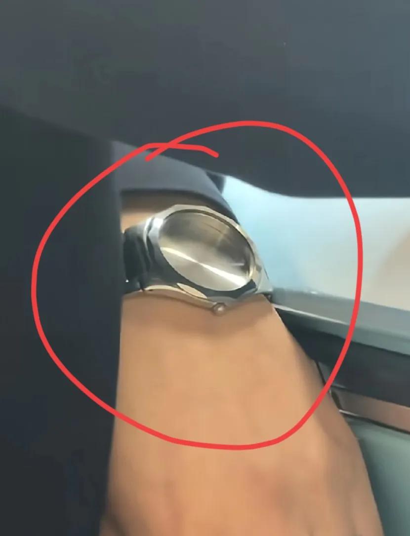 这是什么手表，什么也没有，是空的吗？