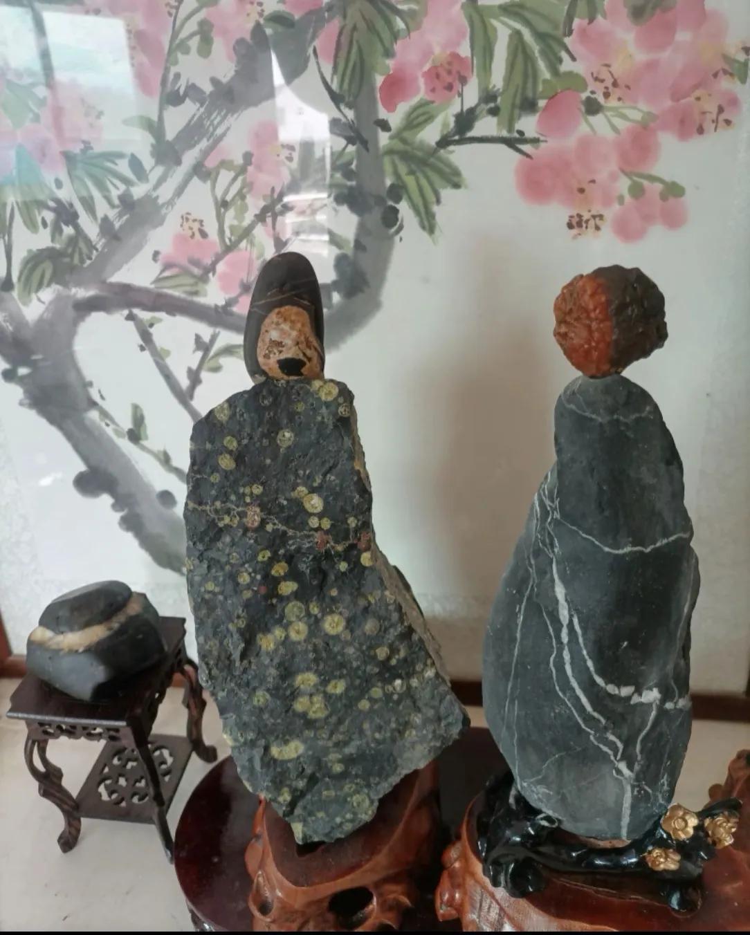 玩奇石的人脑洞真的太大了，一块普通石头，全靠自己脑补画面。不用雕刻打磨，就靠石头
