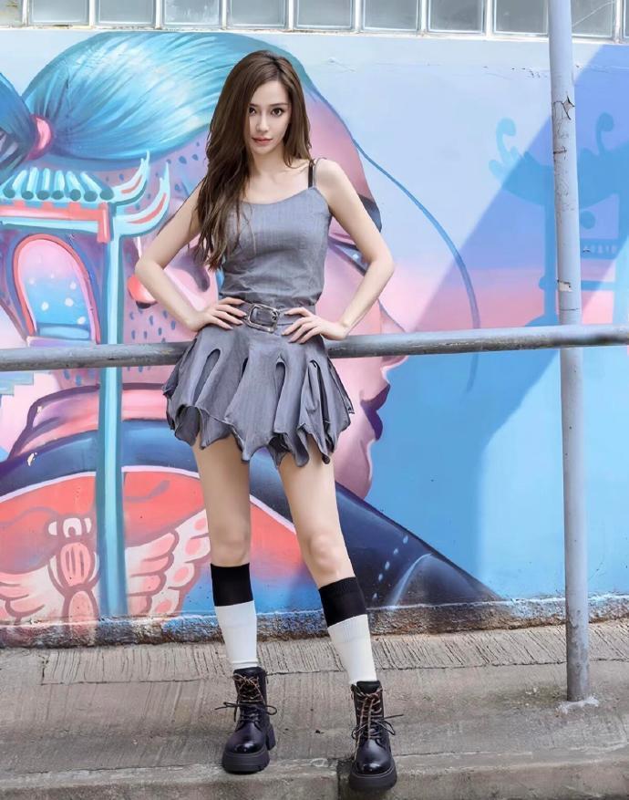angelababy最新大片，真的梦回早期！！叶珂看到天塌了 ​​​