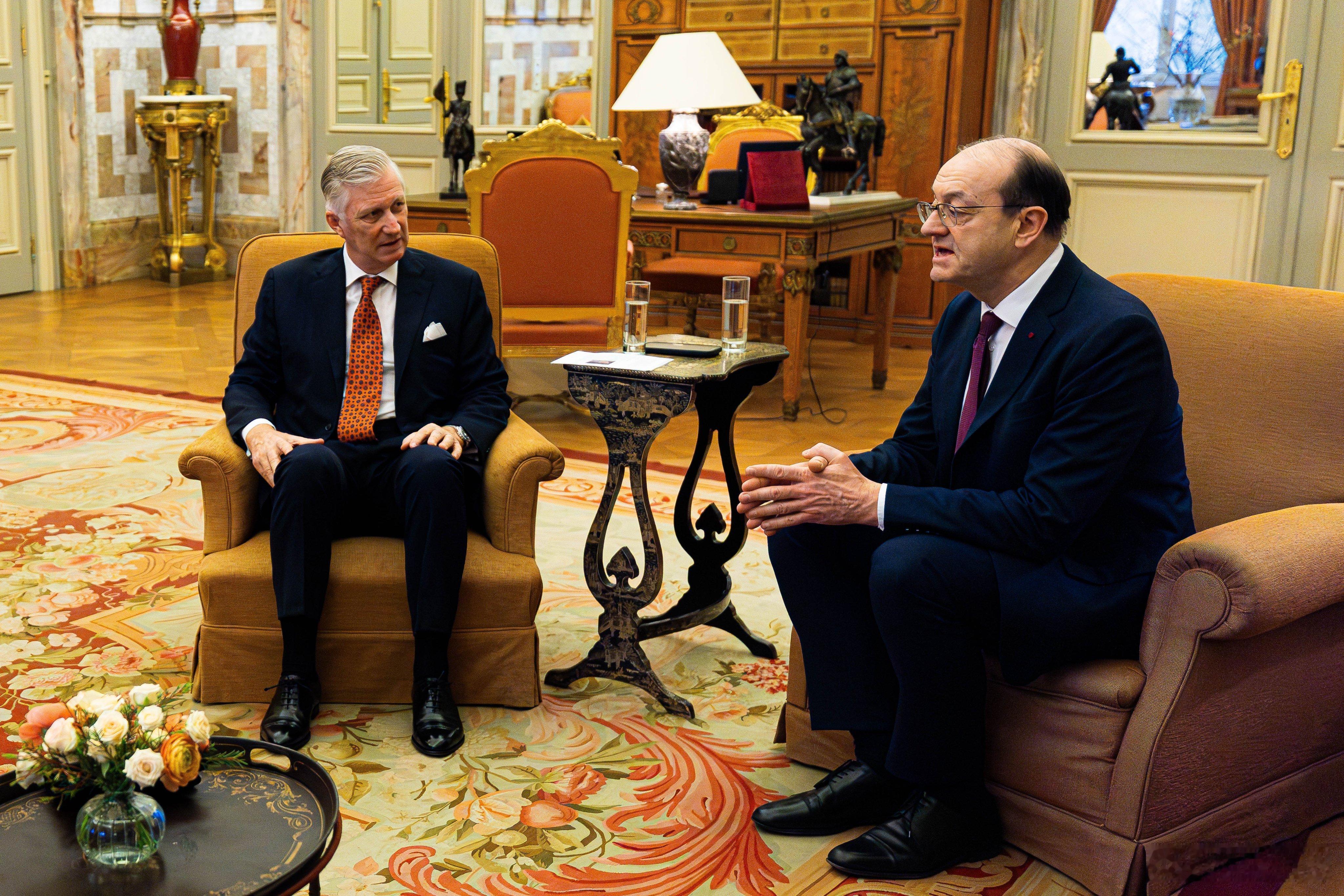 比利时王室 🇧🇪2月3日，菲利普国王和玛蒂尔德王后接待外交使团。并和今年即将