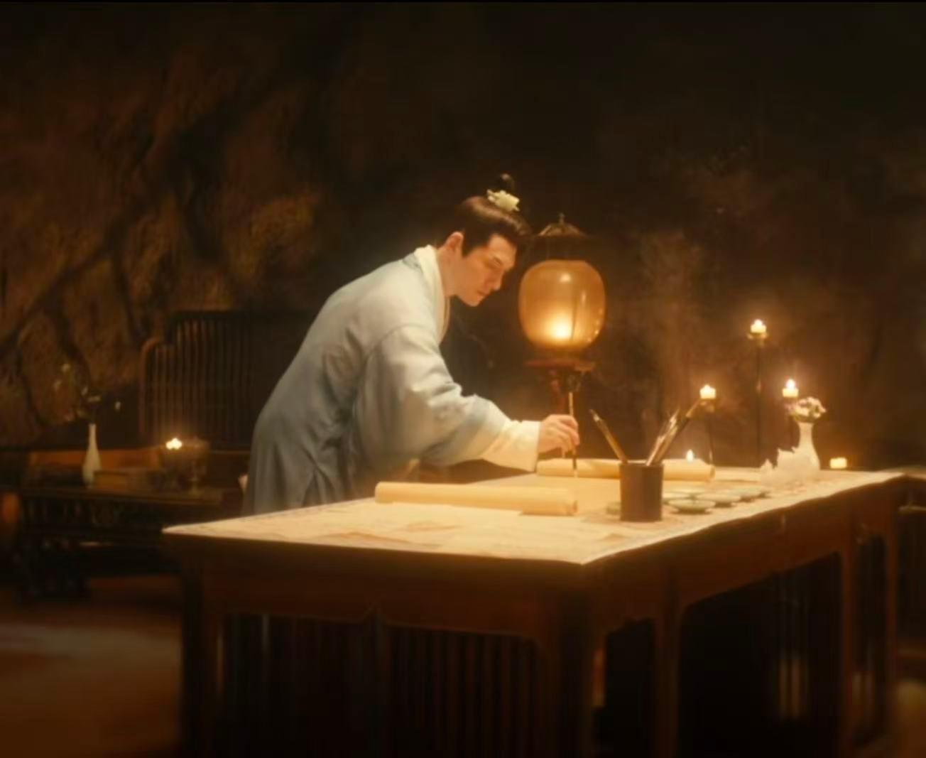 严屹宽做臣做帝都权威严屹宽乘风游 真正的演员能驾驭多重身份，严屹宽完美诠释了何为