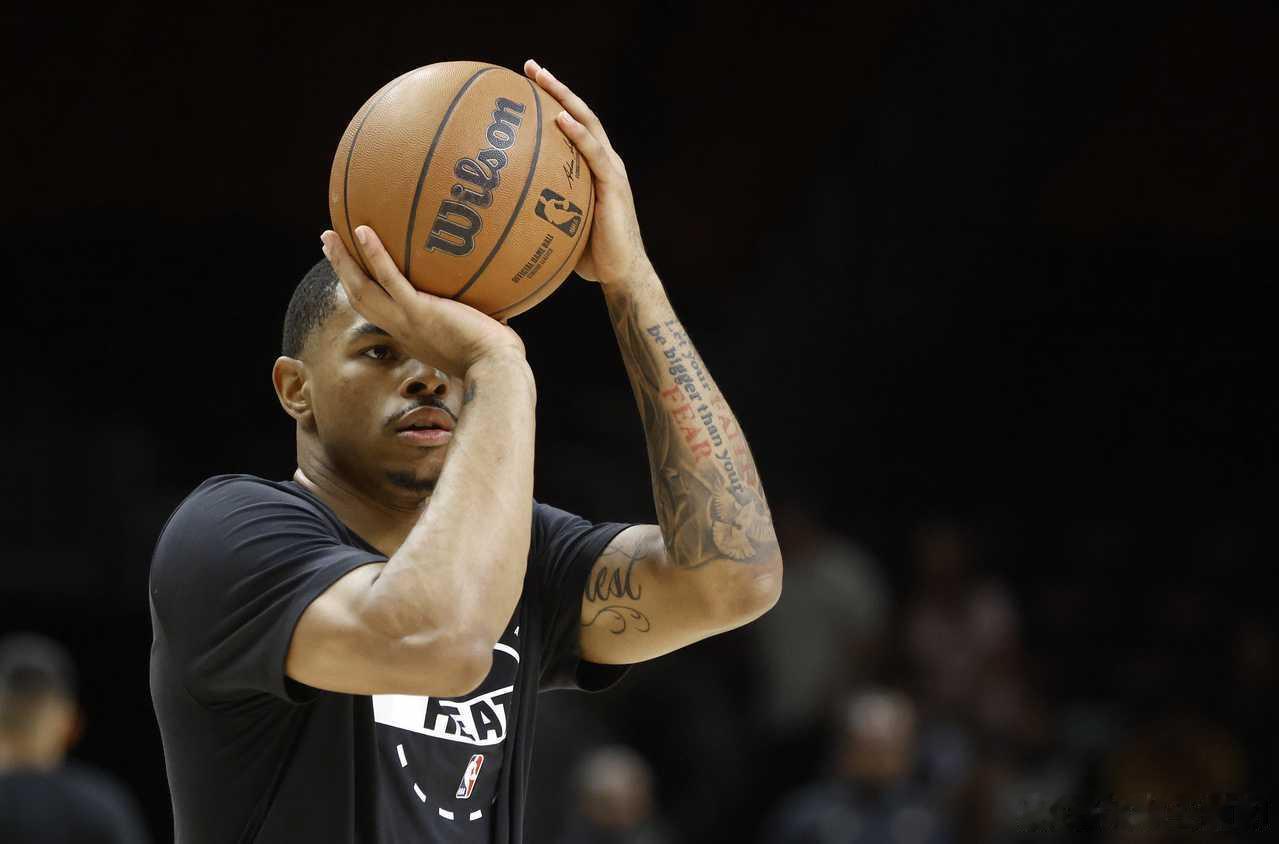 热火凯沙约翰逊NBA自由市场双向合同老将引援🔥热火最后两名额瞄准老将！扣篮王凯
