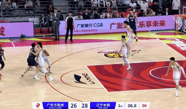 辽宁VS广东首节“奇葩现象”，辽宁8犯0罚；广东2犯12罚
北京时间1月21日，