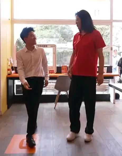 俞敏洪从来没想过，让他英名尽毁的不是董宇辉，而是杨志辉。他更没想过，在所有人还在