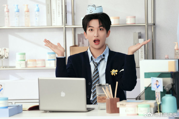 黄子弘凡上班主打一个吃饱出发音乐缘计划黄子弘凡主打务实上班，吃饱再开工，充足能量