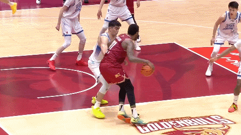 浙江男篮vs宁波男篮 李悦洲杀死比赛了！一次突破分球助攻，一记压哨三分，太硬了 