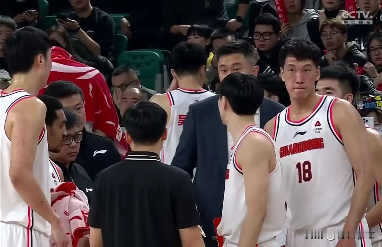 输了！！广东男篮爆冷108-119不敌山西男篮！！！
沃特斯:33分1篮板3助攻