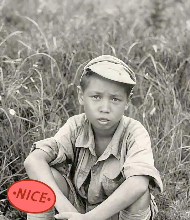 1943年，一名小兵炸日军炮楼，却把炸药包放错了位置，引爆之后，日军的炮楼纹丝不