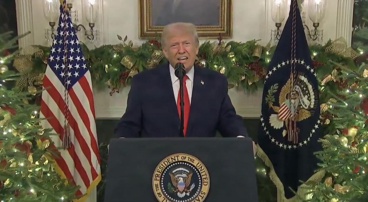 特朗普在白宫发表全国电视讲话内容精选：
“我上任时，通货膨胀率达到了48年来的最