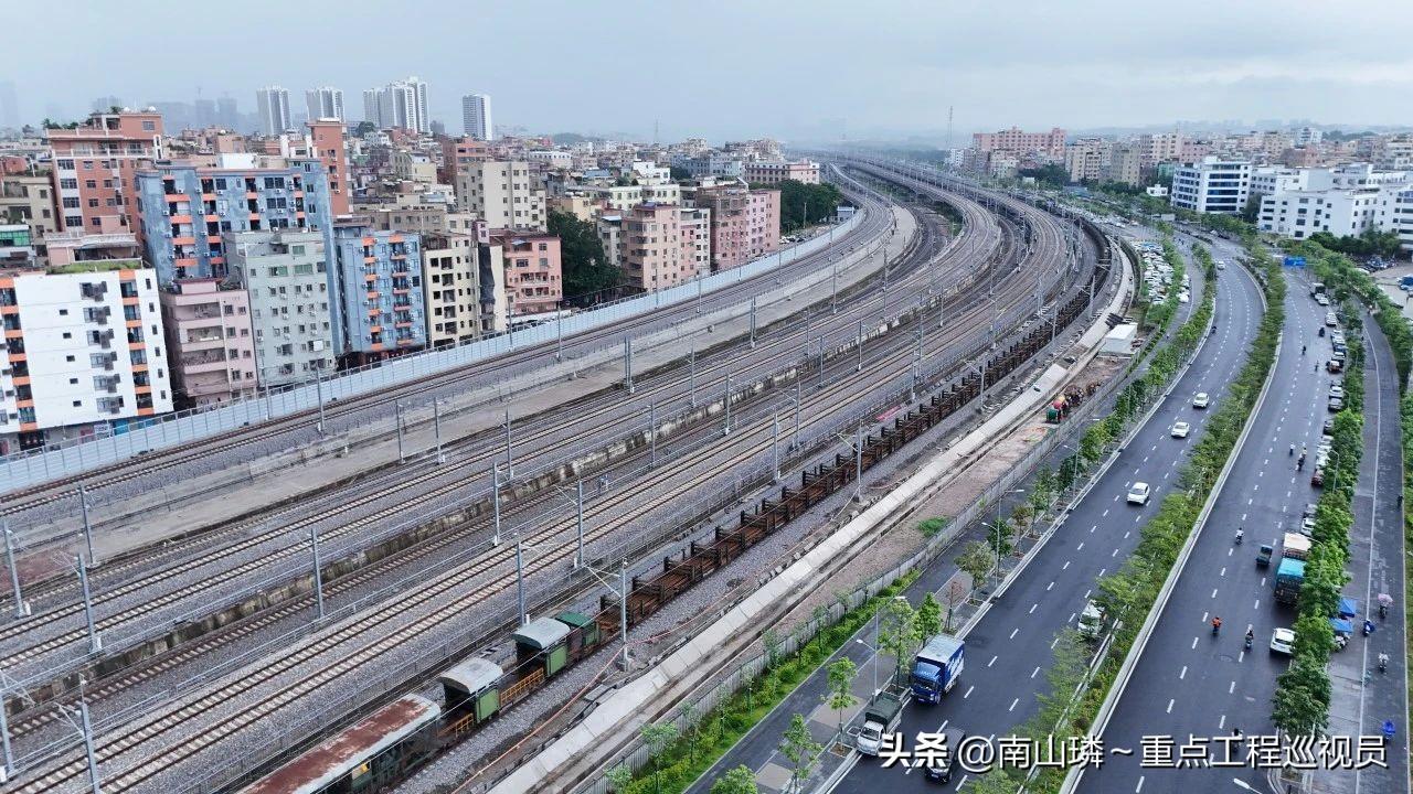 广清城际南延线（花都-广州白云站）铺轨贯通！
6月14日，由中铁一局承建的广清城