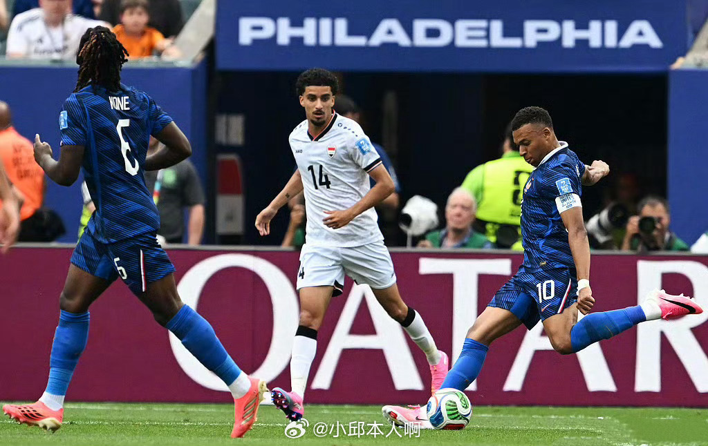 法国3比0伊拉克爽翻！法国3-0伊拉克，直接提前出线了家人们！🔥姆巴佩两球、登