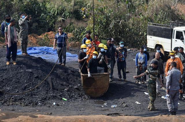 新德里电视台：7月20日，印度东北部喜马拉雅山区（锡金）一处水电项目在建隧道发生