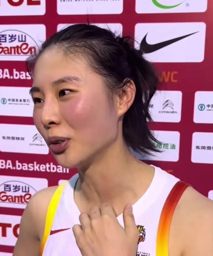 王思雨再现关键3分+单节9分，力保中国女篮84-74击败捷克队！
       