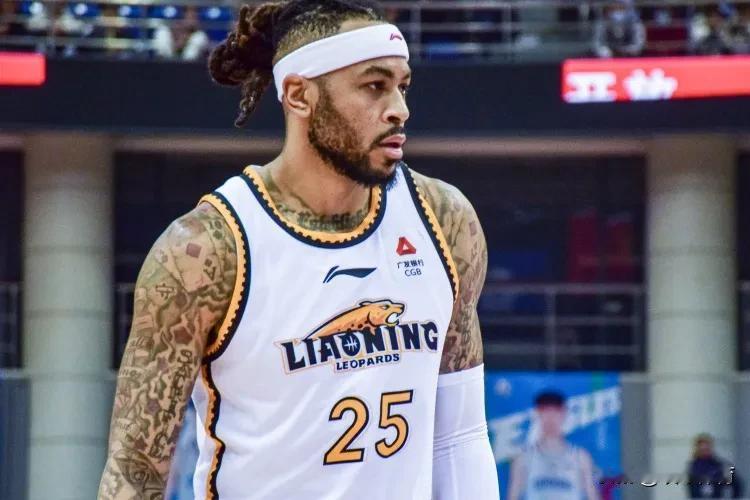 据媒体人导演我躺哪_basketball称，辽宁男篮大外援莫兰德将继续缺席比赛，
