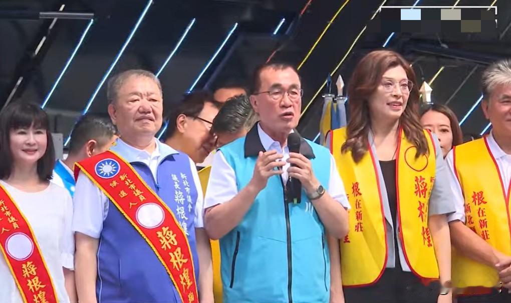 新北议长竞总成立大会 郑丽文与侯友宜、卢秀燕“错开”现身

新北市议会议长蒋根煌