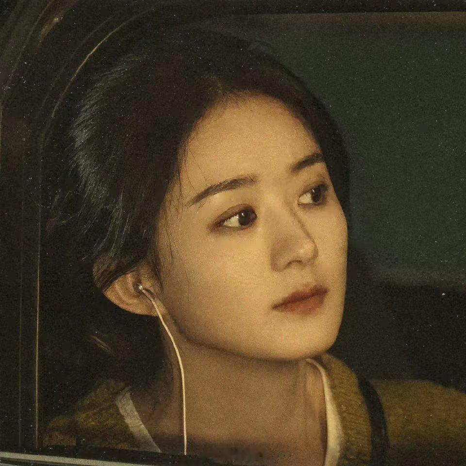 赵丽颖赵丽颖李秋萍 zly 赵丽颖小城大事“我们这个职业呢，有光彩照人的一面，也