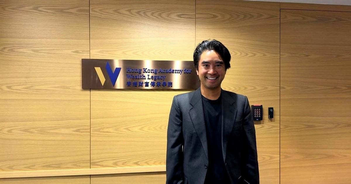 讽刺到了极点!
香港四大家族郑志刚几乎败光家族财产，郑志刚在担任父亲企业的首席执
