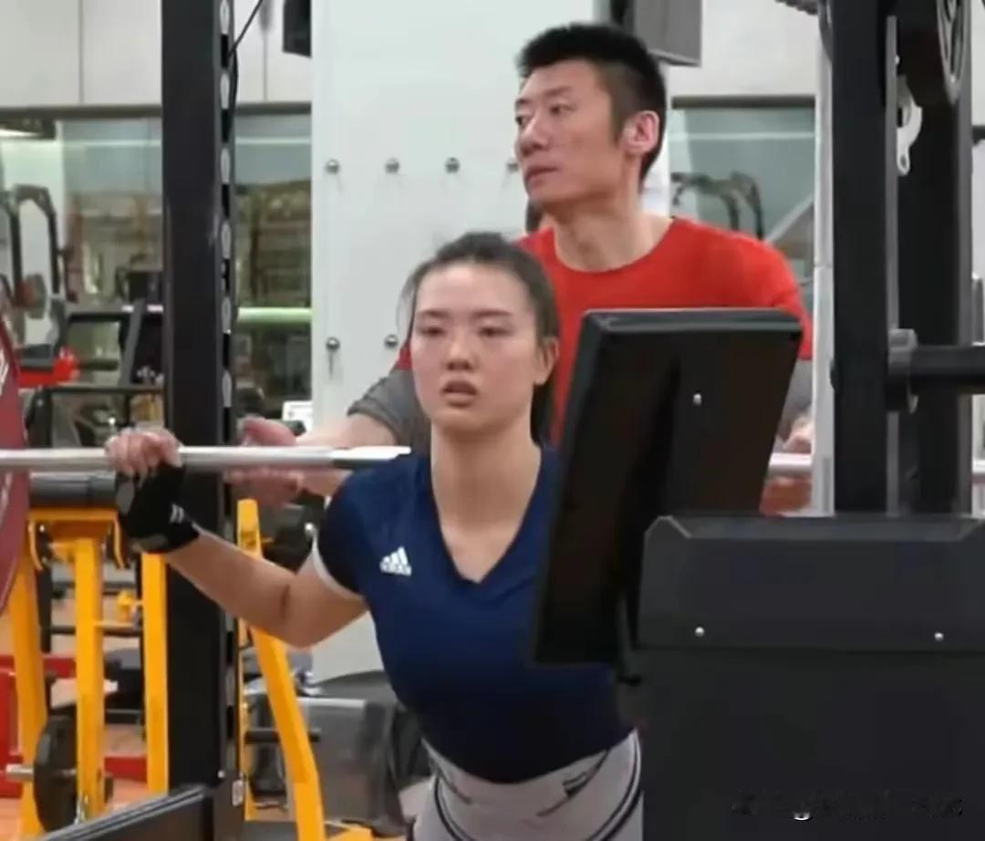 是避嫌还是转型
       2023-2024赛季排超联赛江苏女排出征仪式上，