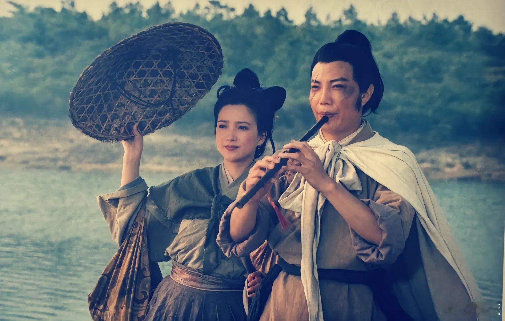 伤心桥下春波绿，曾是惊鸿照影来！ 