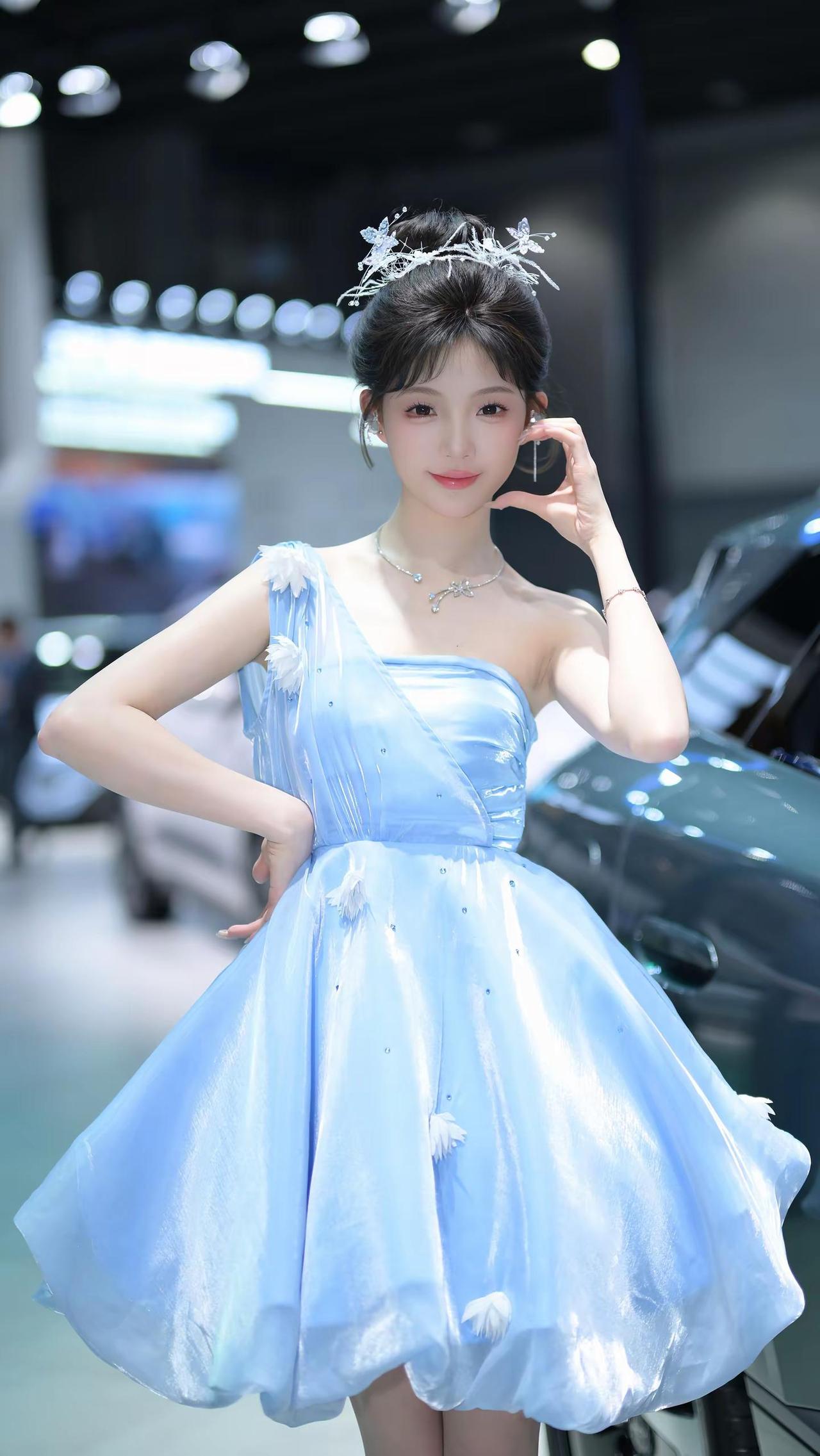 车模小姐姐。2025广州车展 车模小姐姐 车模美女威摄影 @小面包