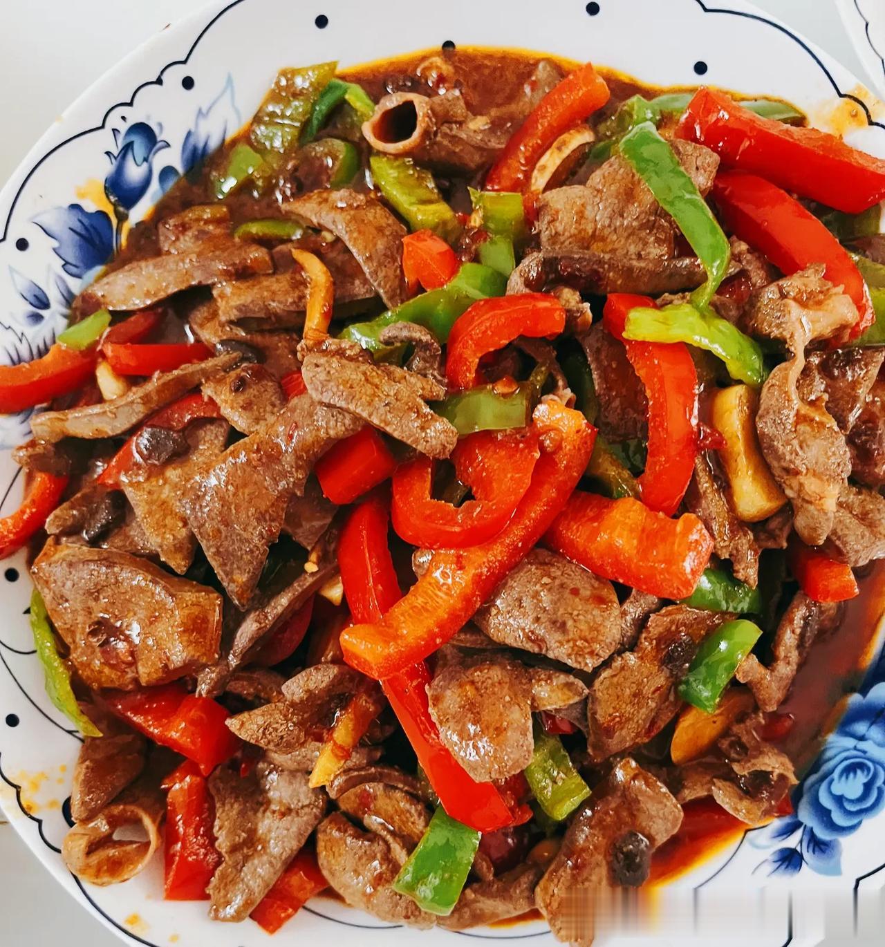大学生暑期美食打卡畅吃图鉴    单身又何妨，爱美食爱自由[比个心]
图一：家常