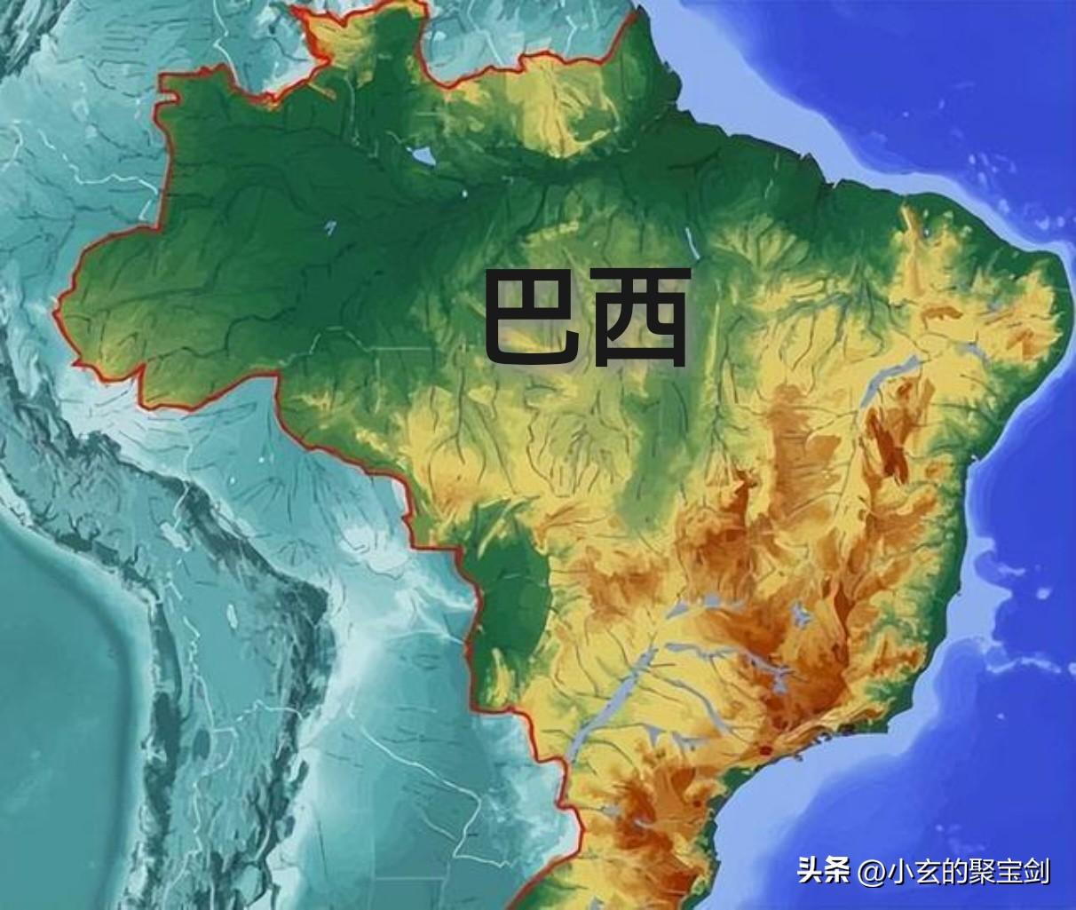 巴西民众捏了一把冷汗
据外媒报道，10月27号，弗拉维奥带着家人已经落地美国了，