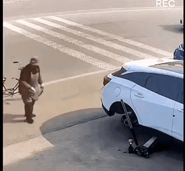 大妈，你这么做就有点过分了吧～🙄