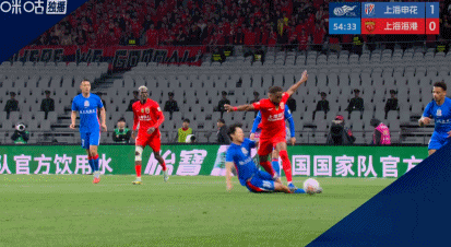 加布兽这种急停后打滑摔倒的动作，很多时候都是赛季报销的大修。。。热点解读上海申花