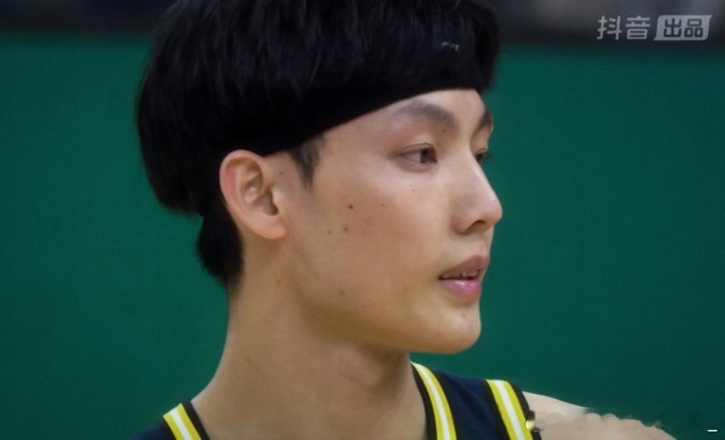 黑色发带战神～ 场上没你真不行！ 