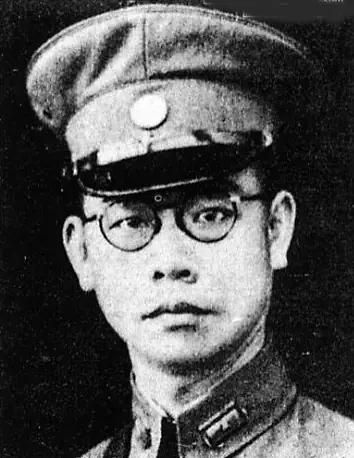 1950年6月10日下午四点，台北马场町刑场。一个56岁的男人被押到行刑台前。刽