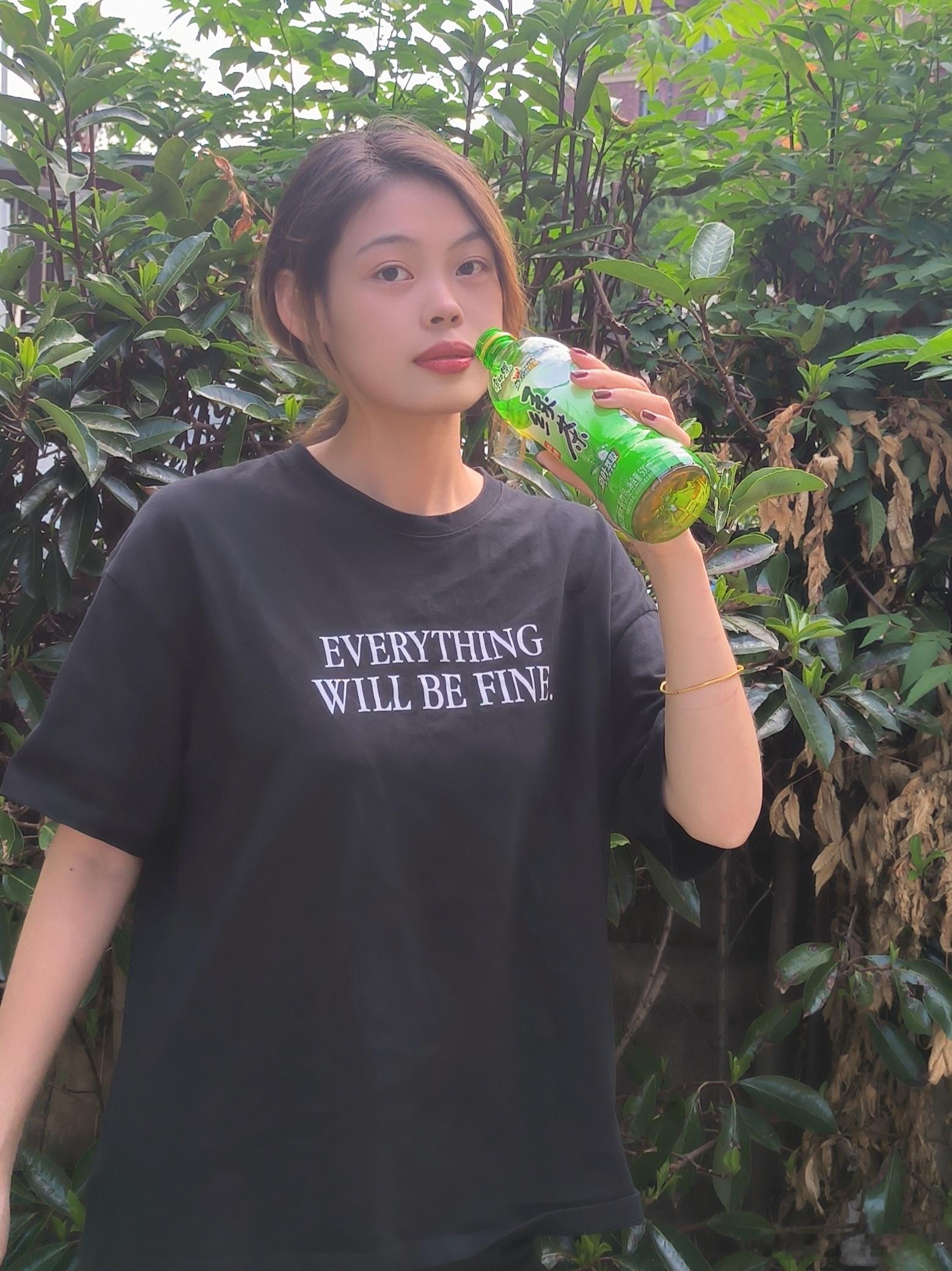 宝子们，你们的徒步装备必带清单是什么？我的绝对是康师傅绿茶！徒步过程中累了渴了，