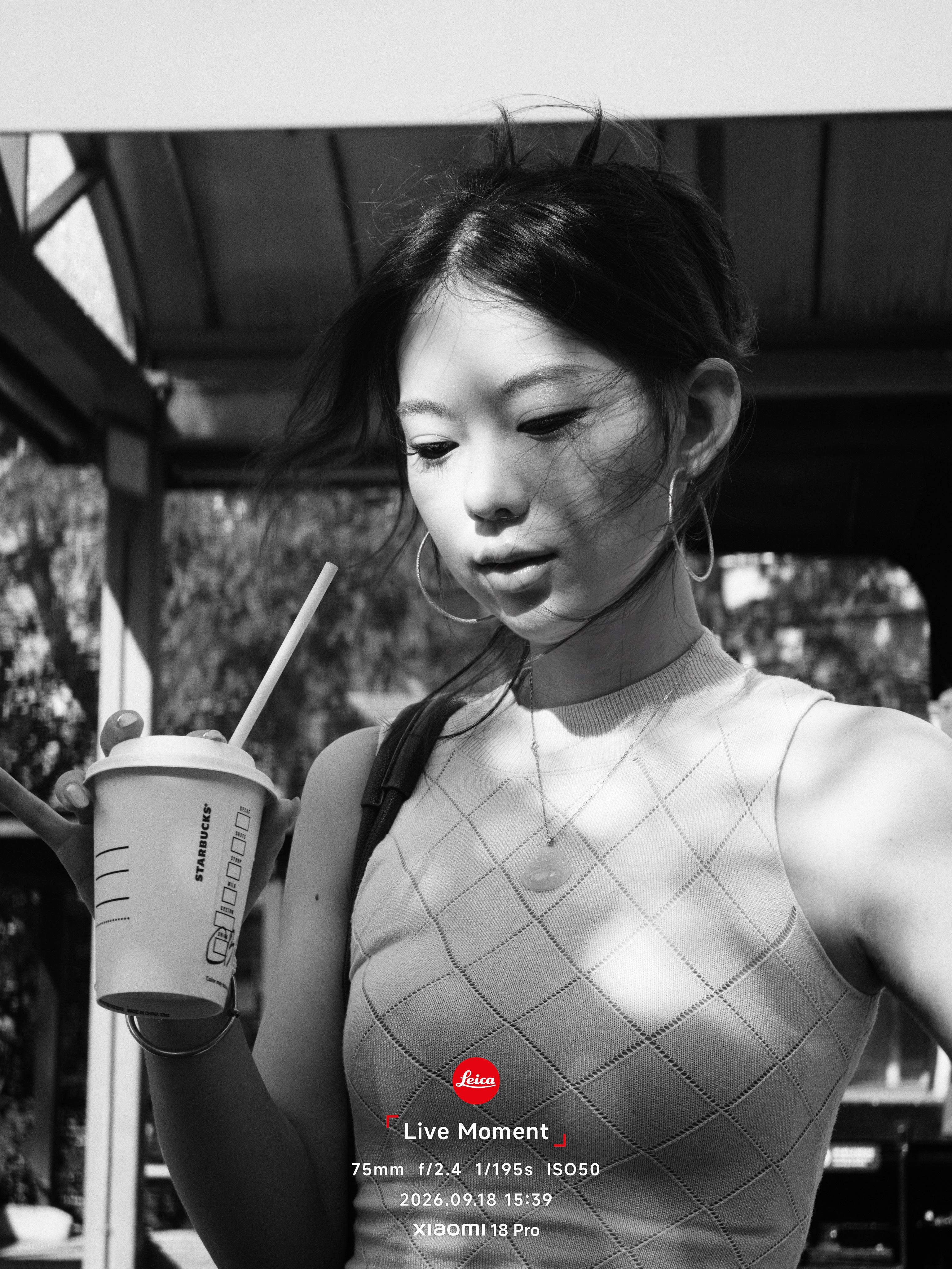 “徕卡”和香港的适配度超高的好吧！属于是拍景拍人都好看[捂嘴哭][捂嘴哭]📷：