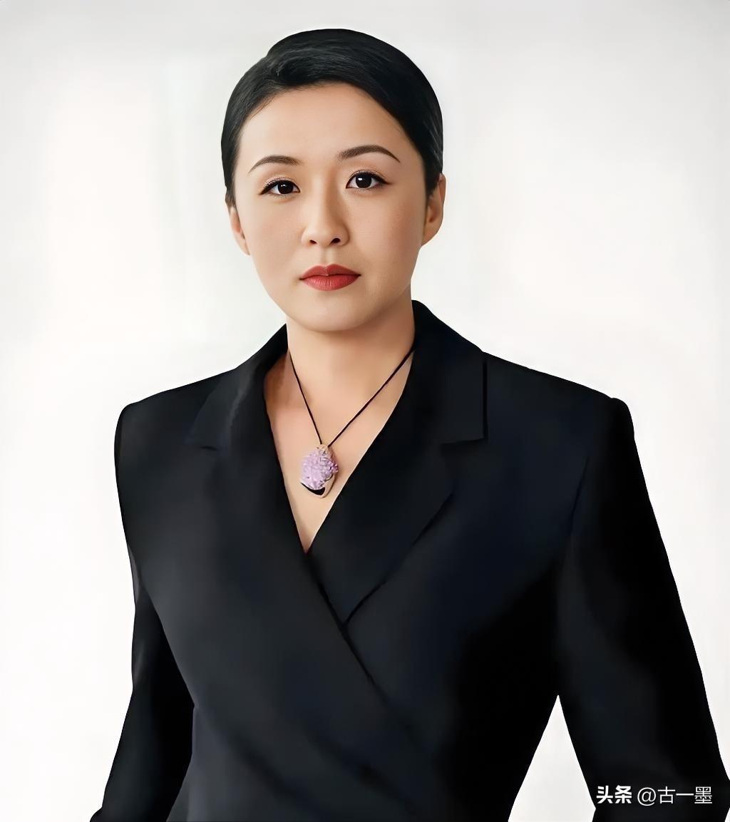 秦雯吐槽靳东，我忍了。

秦雯吐槽陈道明，我也忍了。

但唯独有一点，我忍不了，