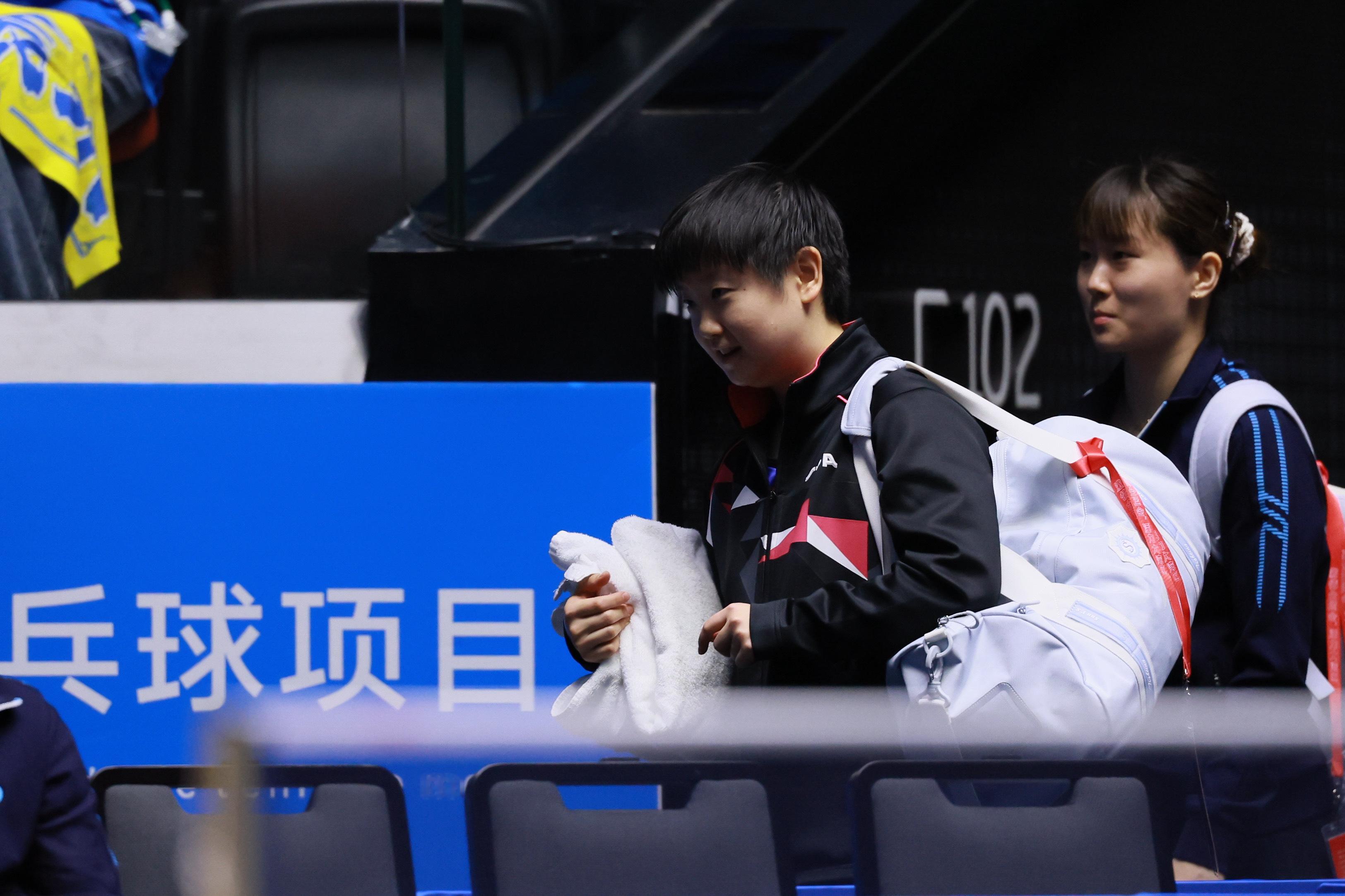 笑眯眯的小咪[来抱抱] ​​​