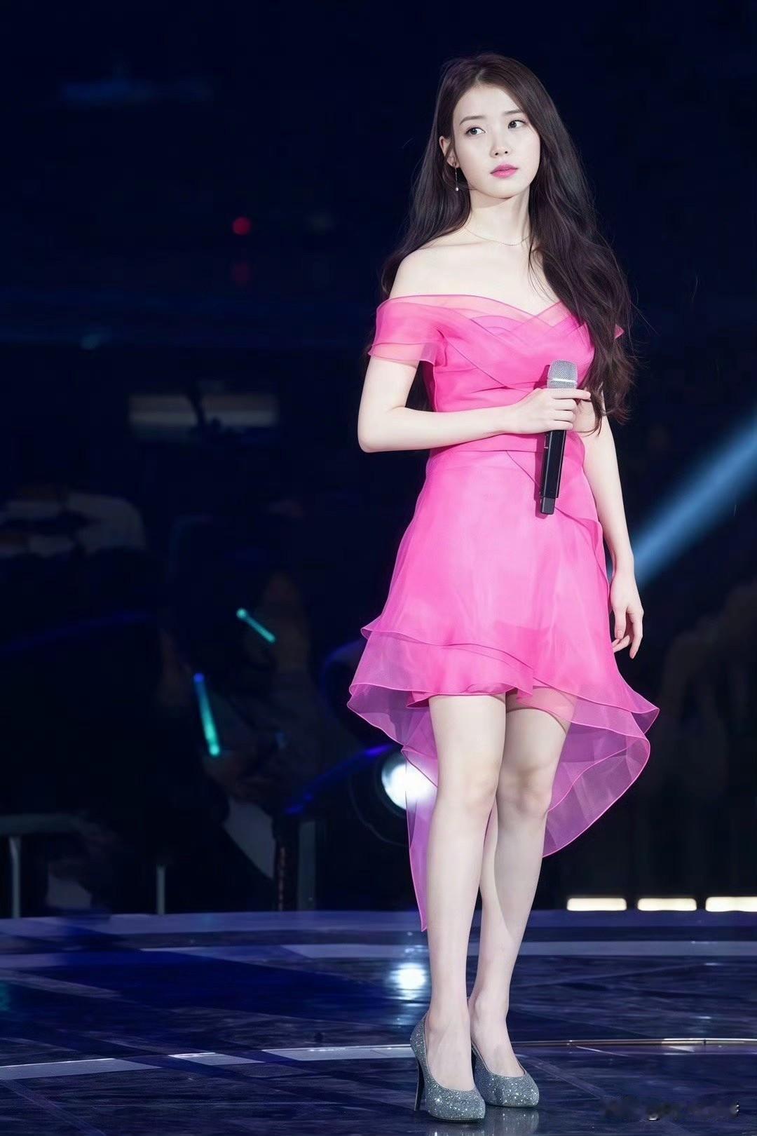 李知恩温柔似水的眼神有没有融化温暖你的心呢？