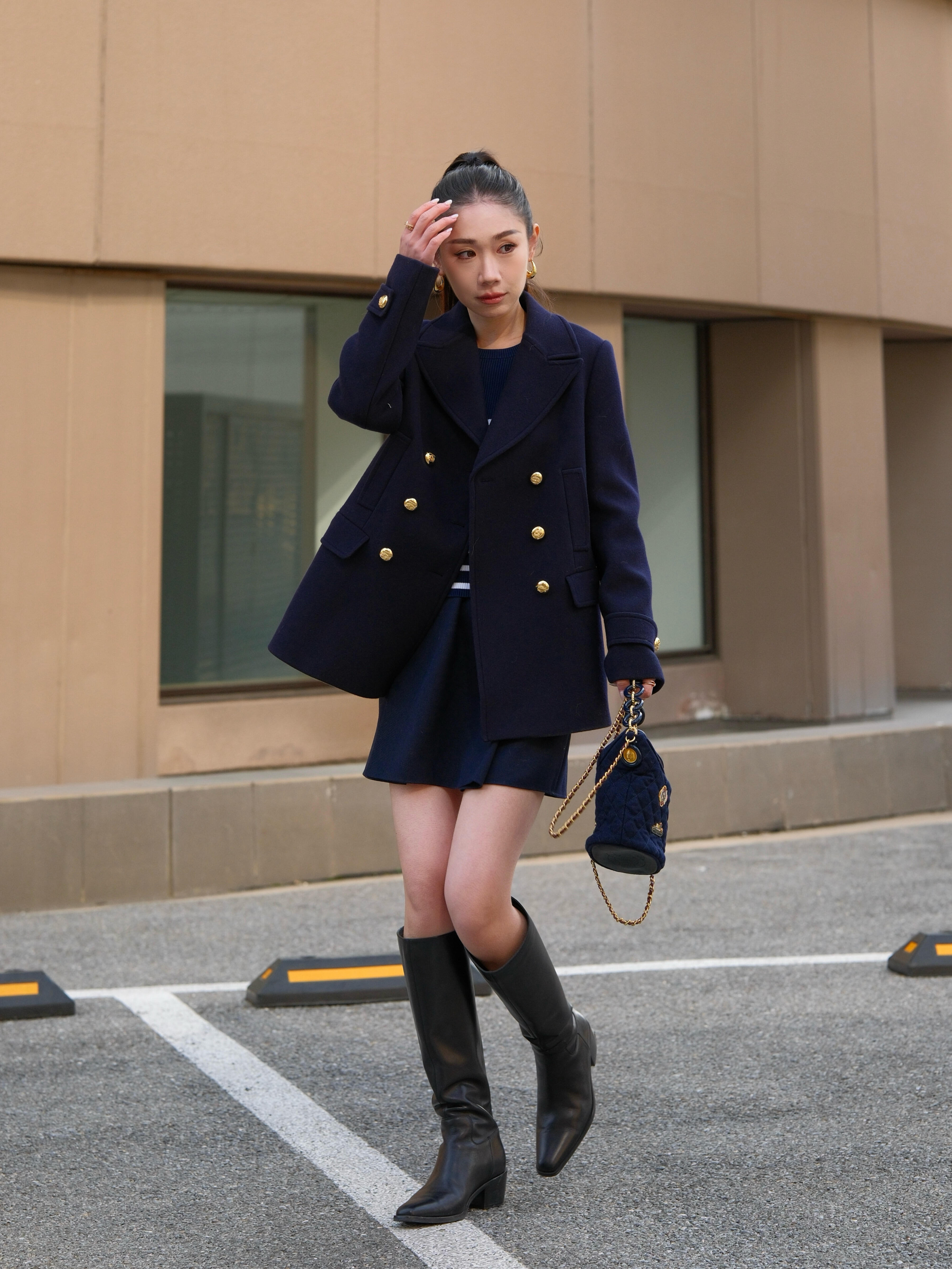 浅浅入冬的优雅女士气候渐凉，质感季节悄然登场，我的入冬仪式，从双面呢的柔软触感开