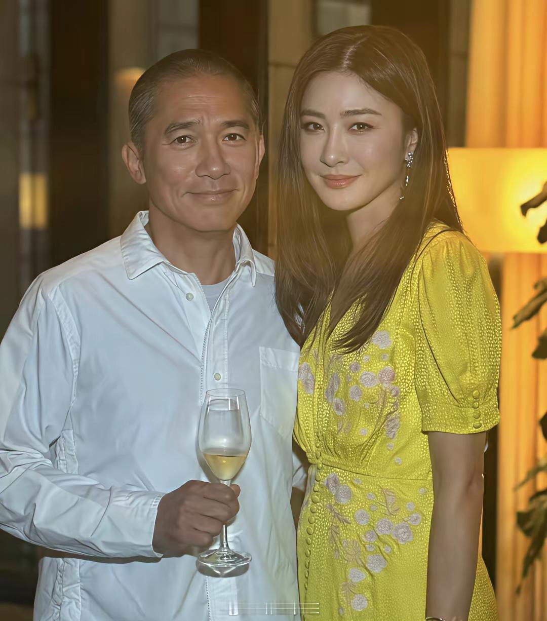 梁朝伟旁边女士是谁？非常有气质，是不是也是位明星