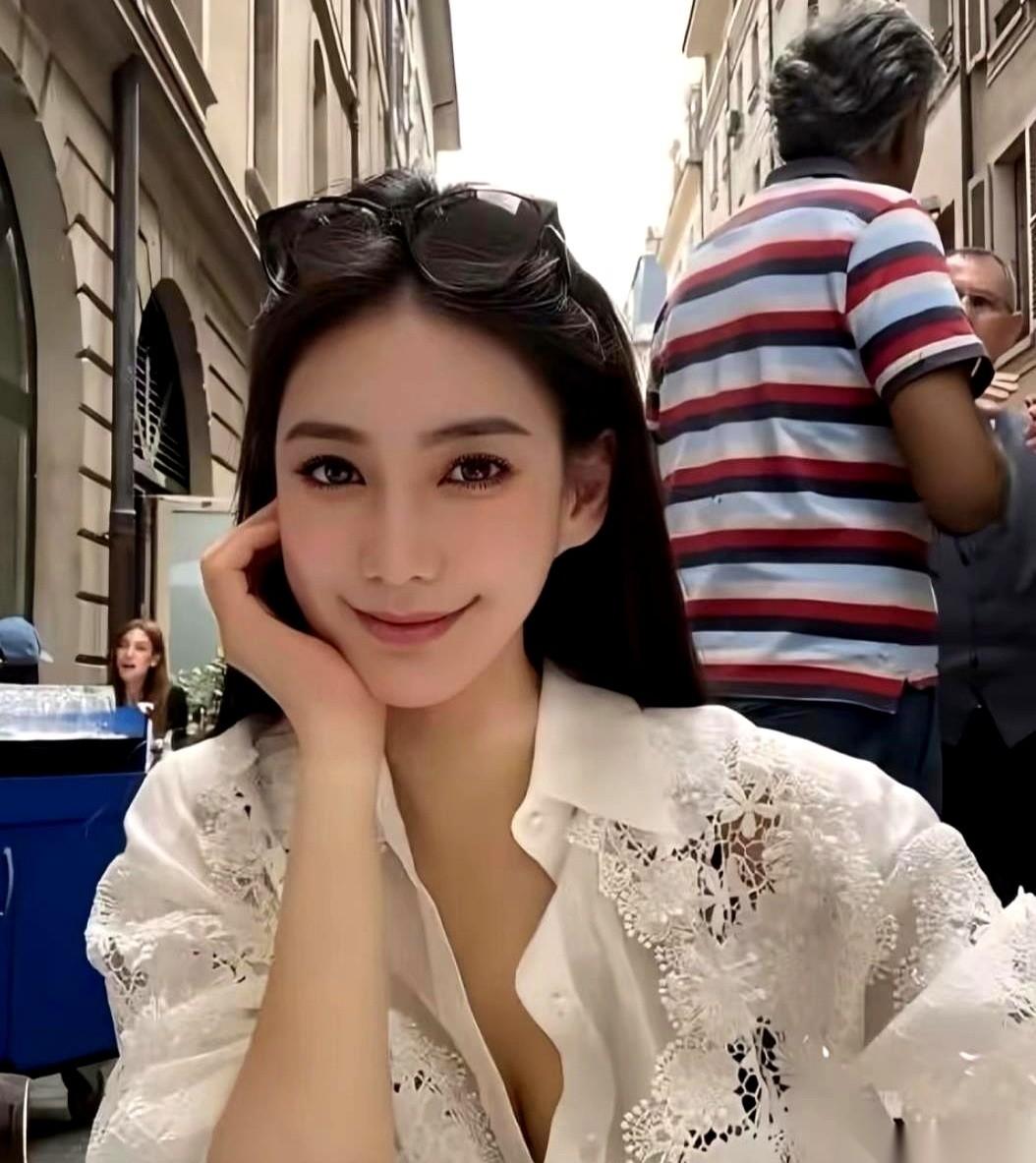 当年马筱梅被前夫郑扬融扣上“不会生”的黑锅时，她一声都没吭。
结果今年大年初七，