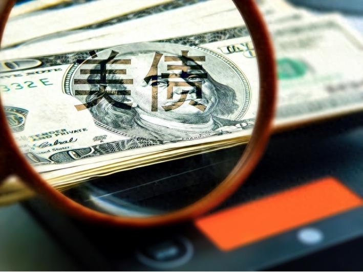 中国这招太妙了！美国曾欠中国钱不肯还，中国转手把这张欠条卖给另一个欠美国钱的国家