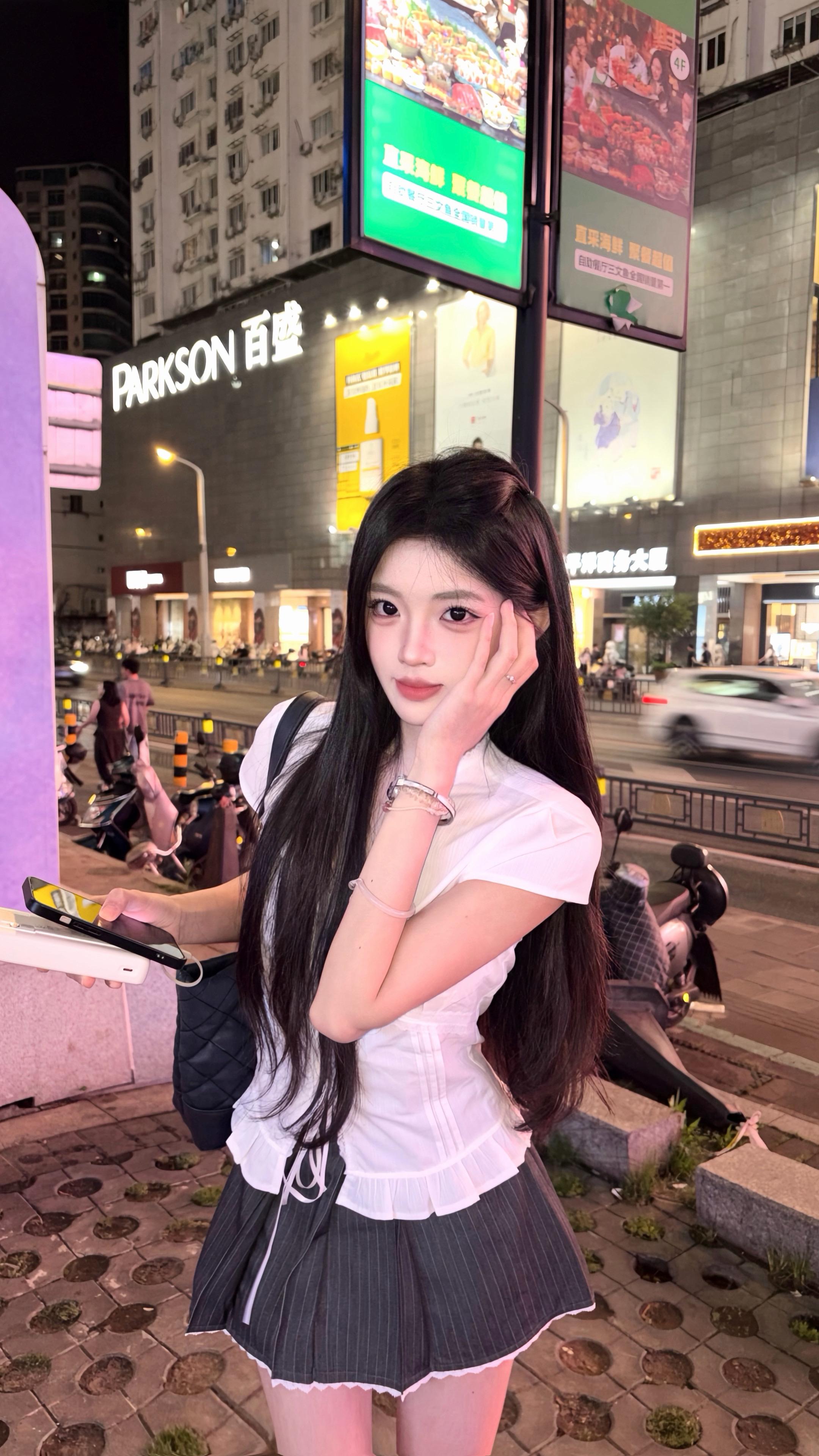 你说去逛街 我说在开会