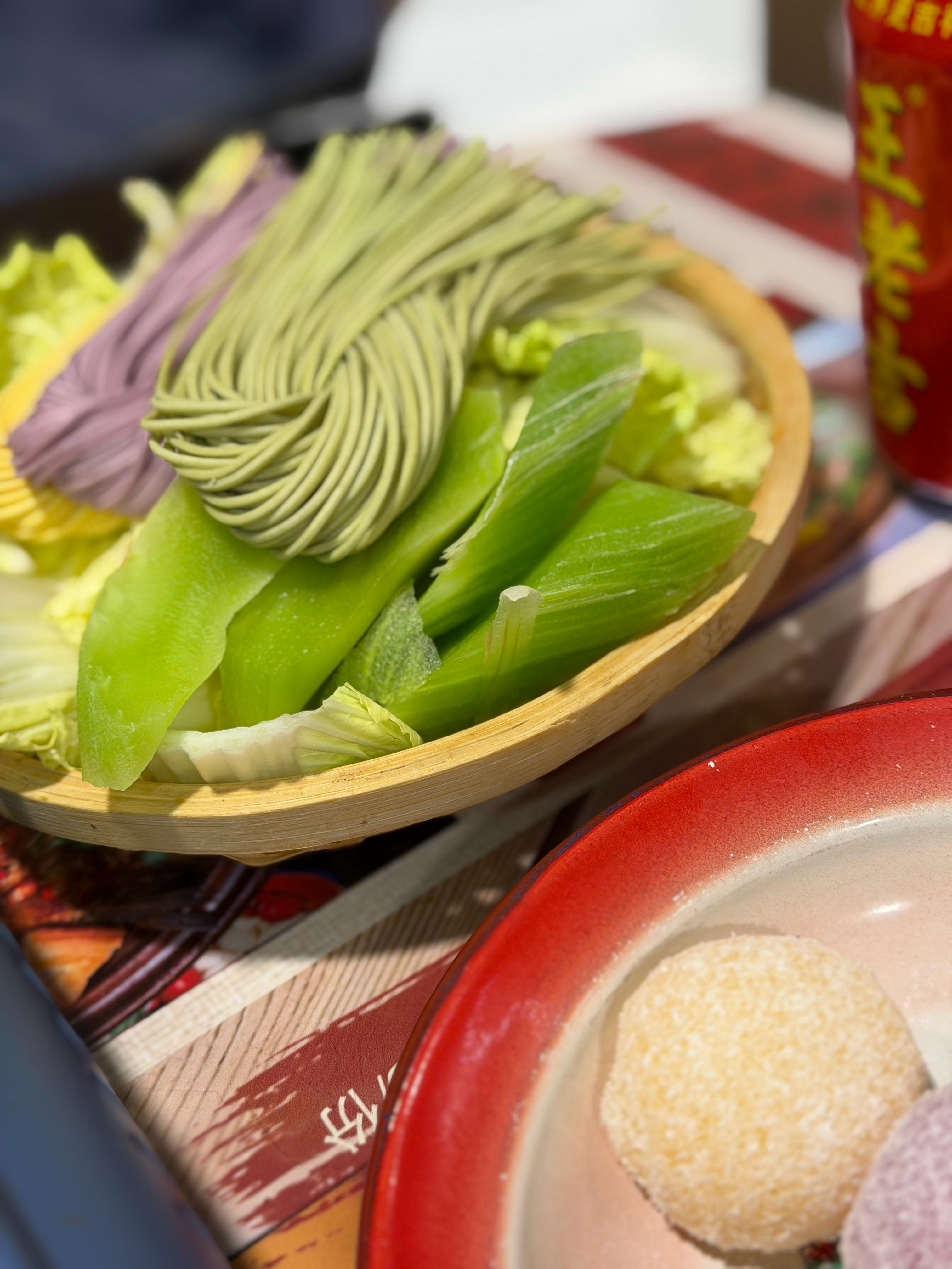 阿远小翠闪现芜湖～吃到了阿远强推的於师傅砂锅菜🥘，味道真不错咳咳，就是这个大晚