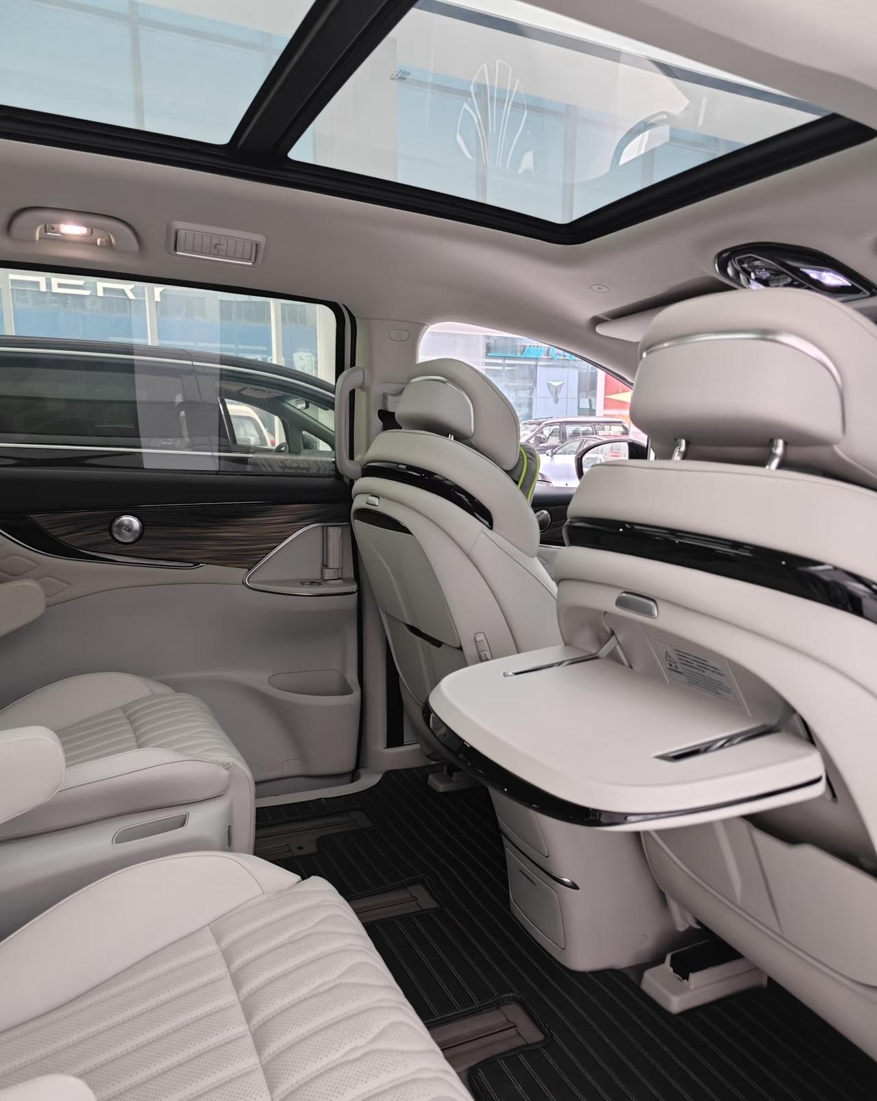 这是赤裸裸的真实现状！

 2024年 ：东风汽车卖了248万辆，同比增长2.5