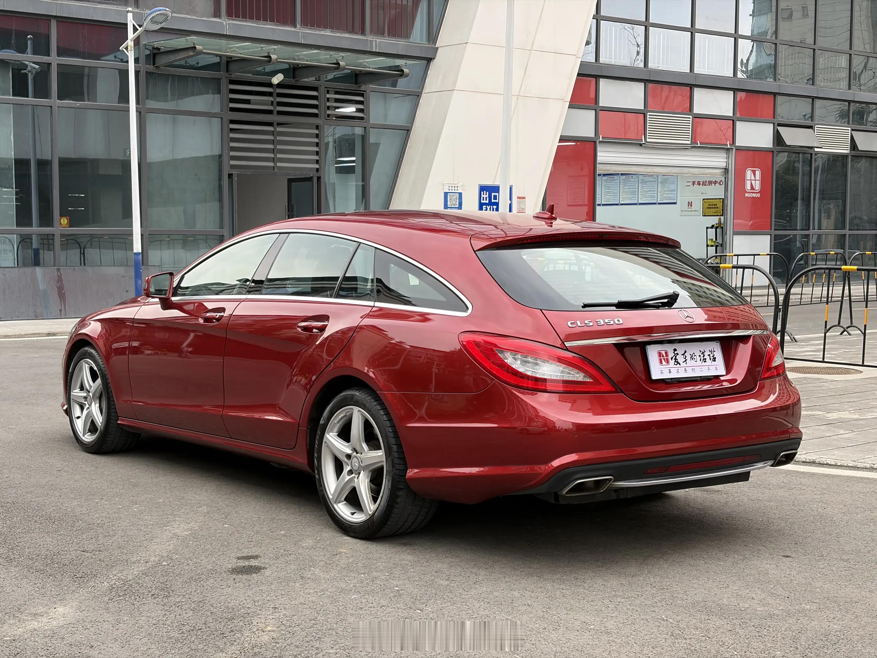 这么多年过去还是那么吸引人真的是大尤物好看设计，时间是无法摧毁奔驰cls奔驰cl