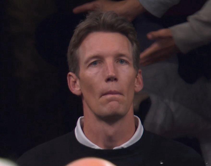 勇士的赛季已经结束，他们在乐透抽签中大概率锁定11顺位。他们有9.4%的机会跃升