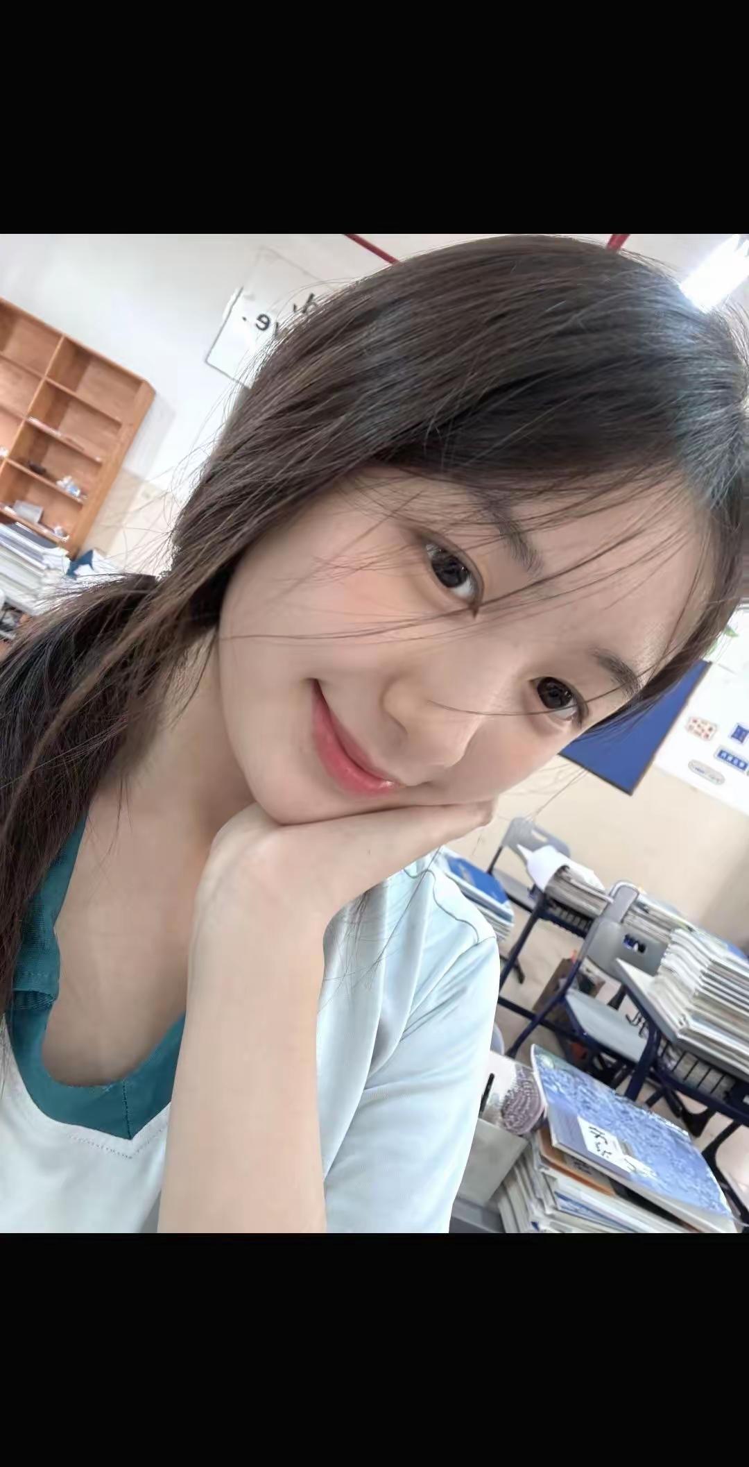 清纯甜美的样子漂亮吗