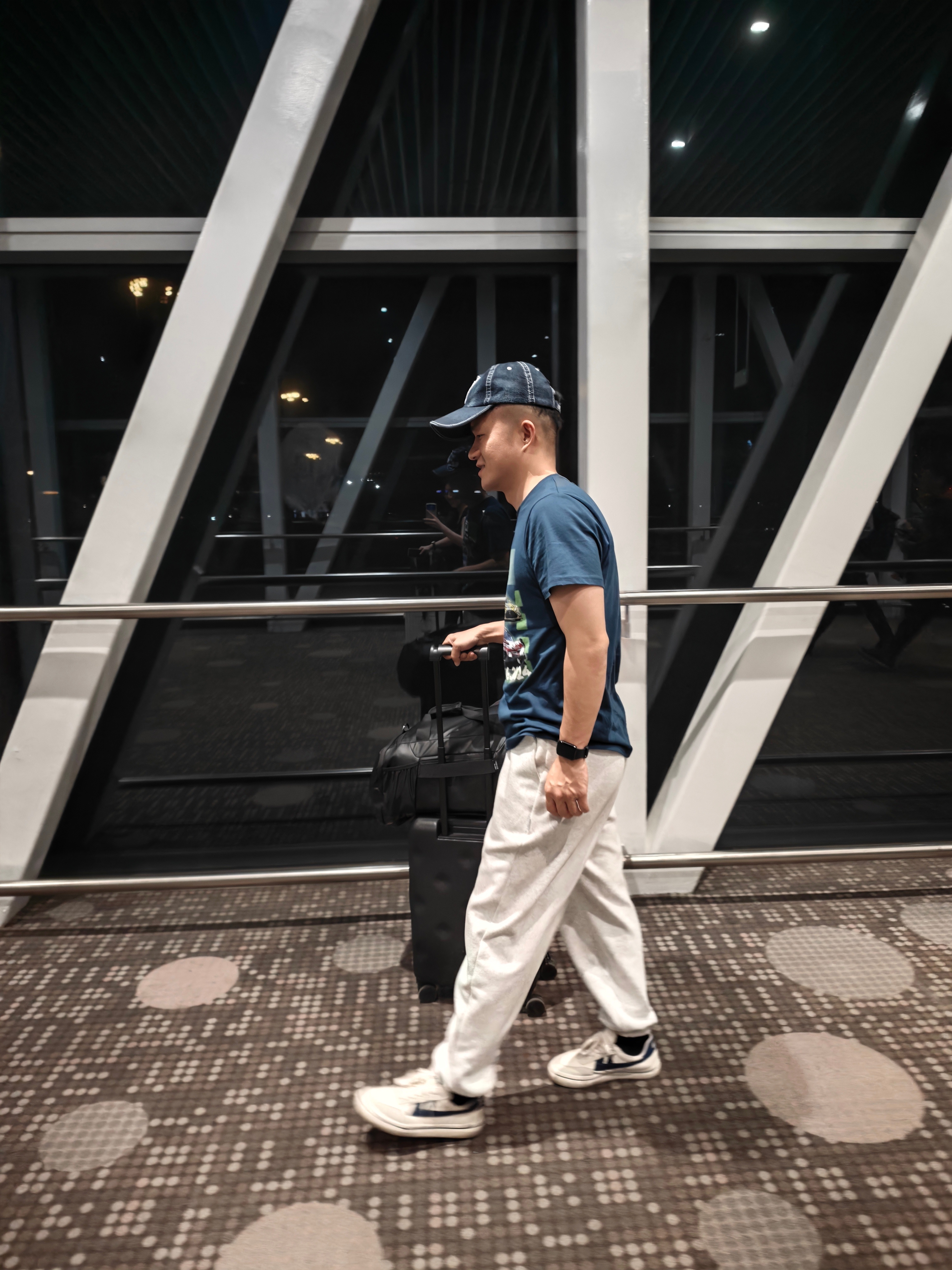 出差，闪现上海。受懂车帝邀请，明天面基张雪，还有鼹鼠哈蒙德。大家有什么问题想问张