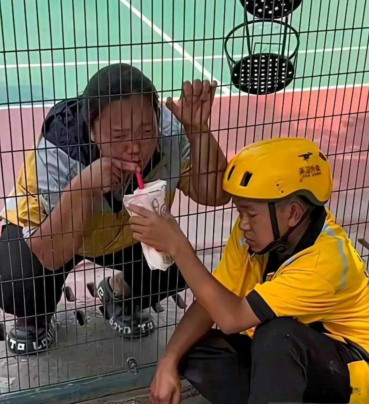 为了吃个外卖太不容易了
