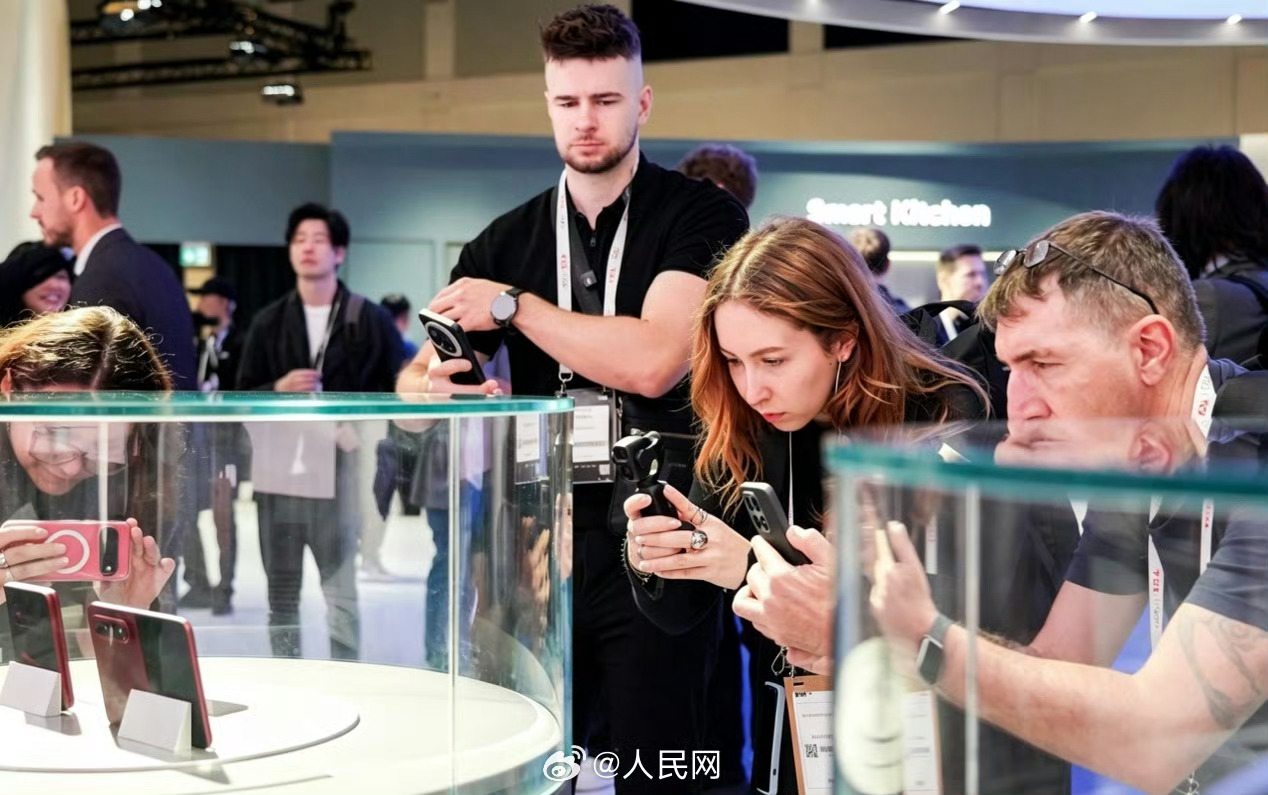 中国AI站上IFA展C位这一次IFA的展台里，还要数小米的最有意思占地3300平