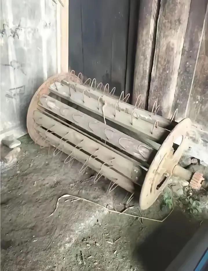 我敢打赌！认识这个东西的人不多了，见过的绝对不年轻了！谁懂？